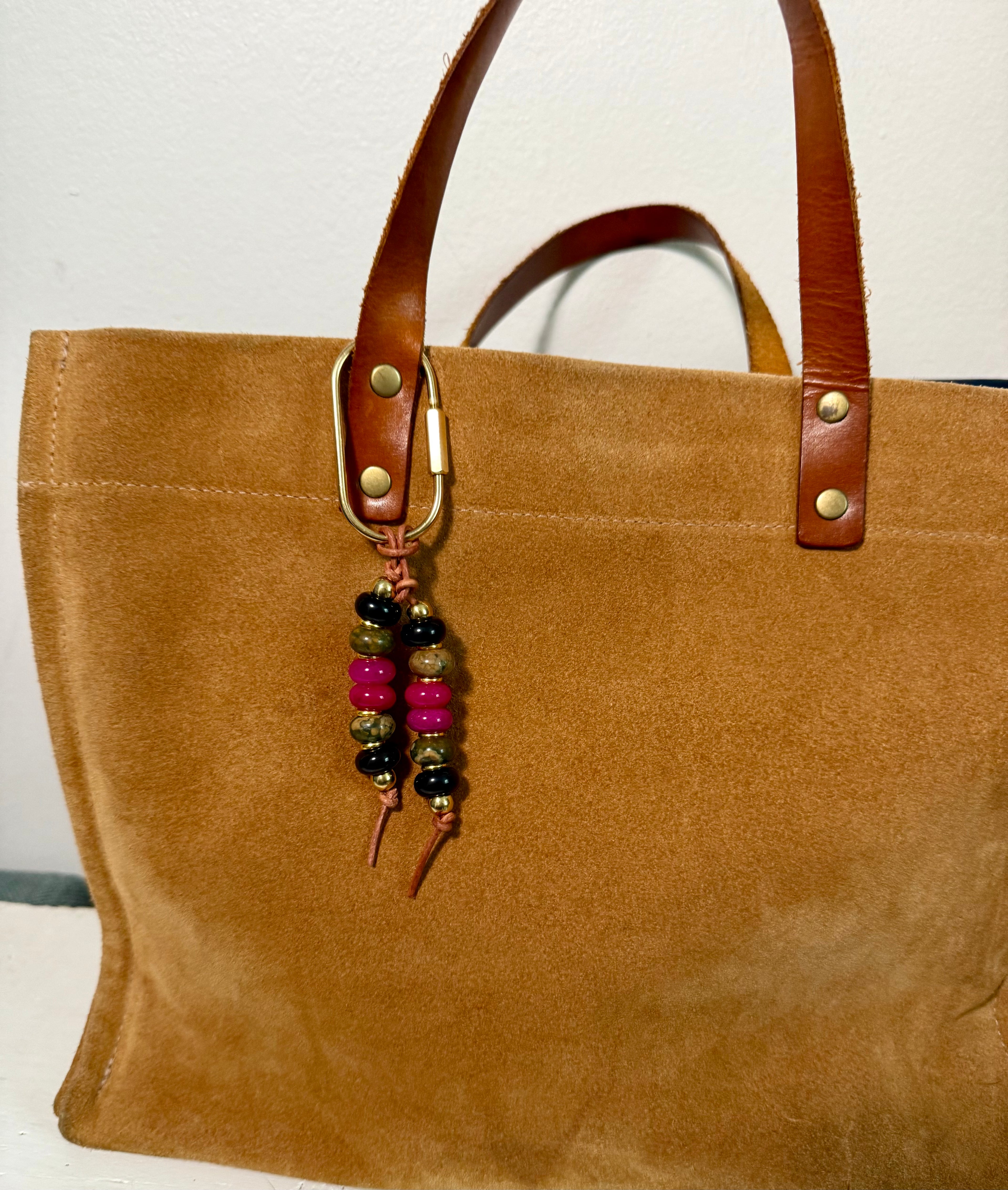 The MYSTI bag charm stone keychain