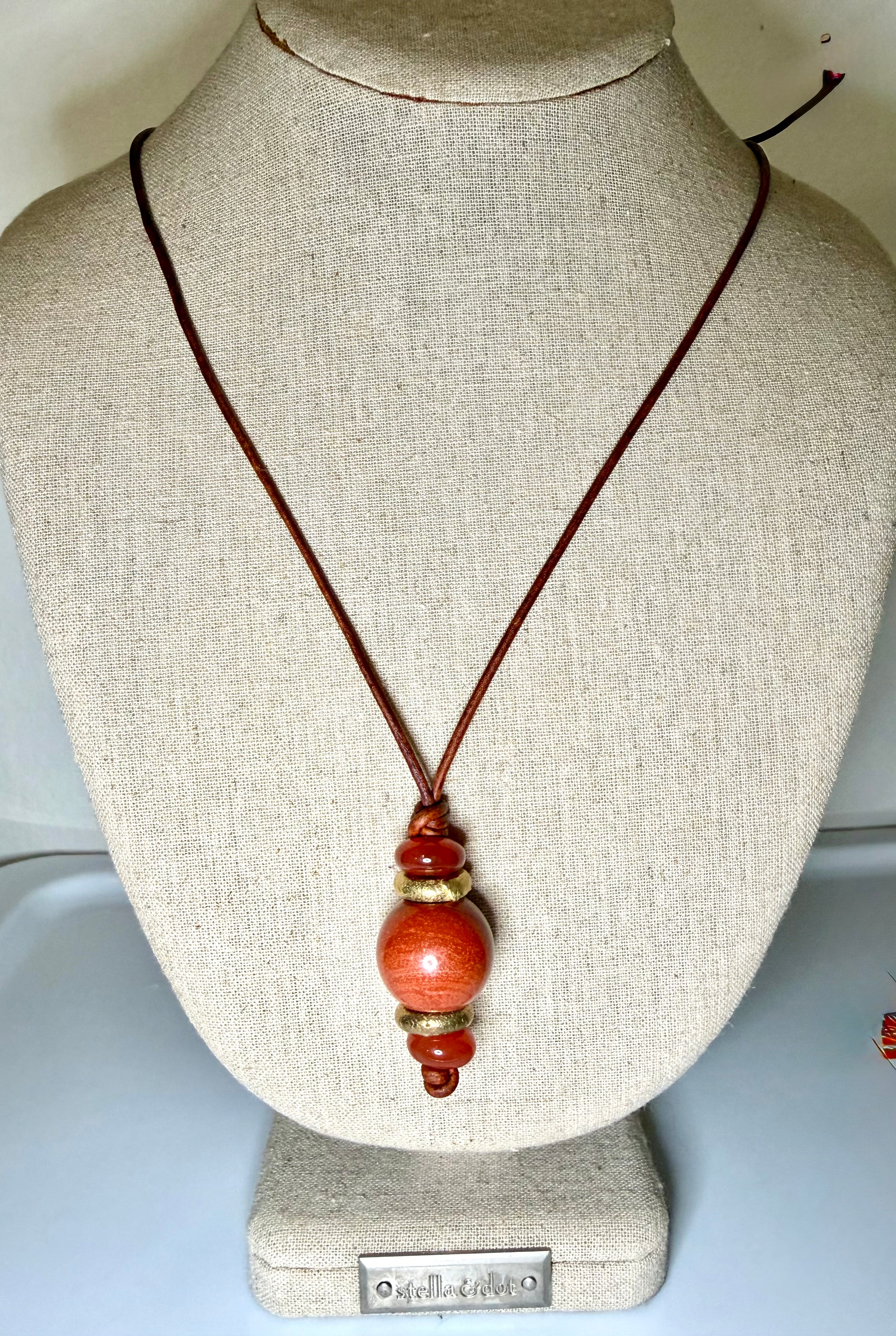 The Droplet Necklace Minimal Stone Necklace