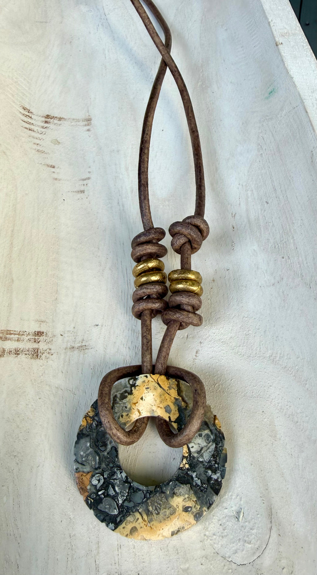 The Loop Natural Stone Cabochon eyewear Necklace Leather